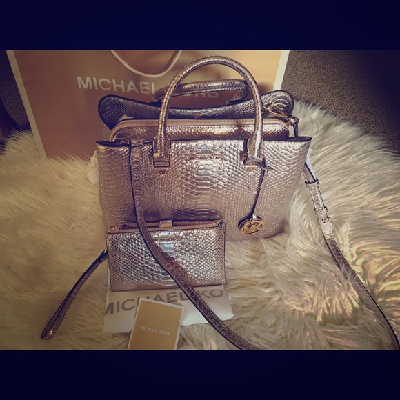 MICHAEL Michael Kors Handbags - Michael Kor's Savanna Embossed Satchel & wallet